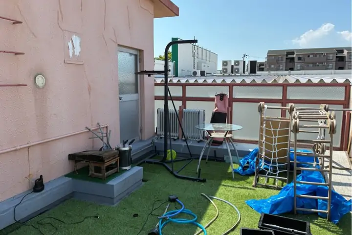 遊具を置いたちゃまの屋上スペース